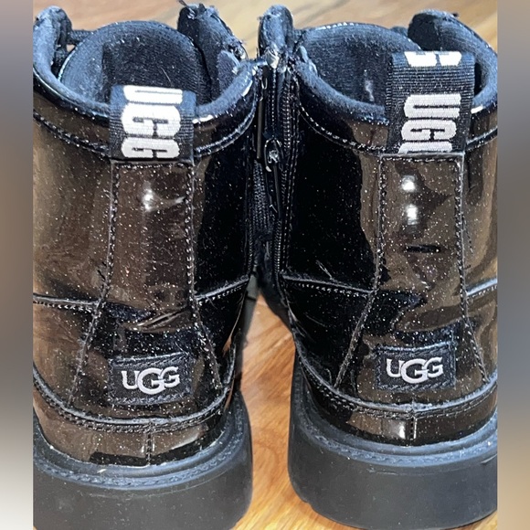 Girl’ glitter Ugg boots - Picture 4 of 4